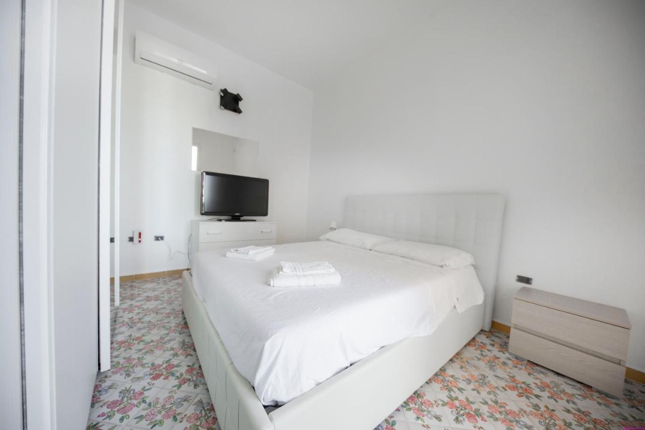 Appartamento 8 Pax In Villa Francesca Sicily Sul Mare カステルダッチャ エクステリア 写真