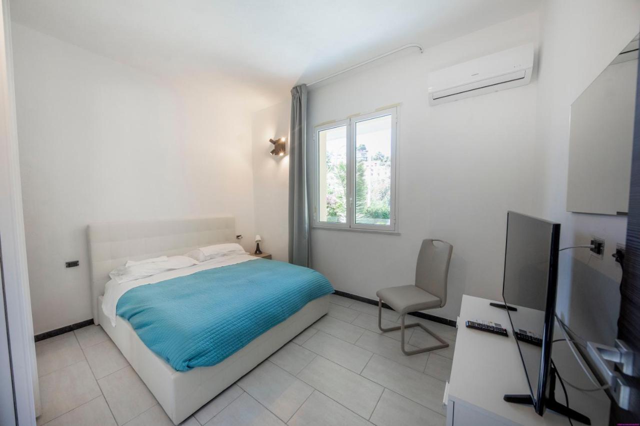 Appartamento 8 Pax In Villa Francesca Sicily Sul Mare カステルダッチャ エクステリア 写真