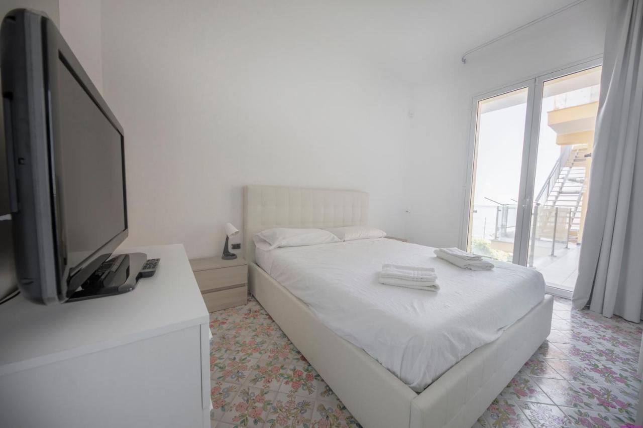 Appartamento 8 Pax In Villa Francesca Sicily Sul Mare カステルダッチャ エクステリア 写真